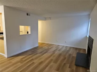 Photo #4: 2527159 Listing