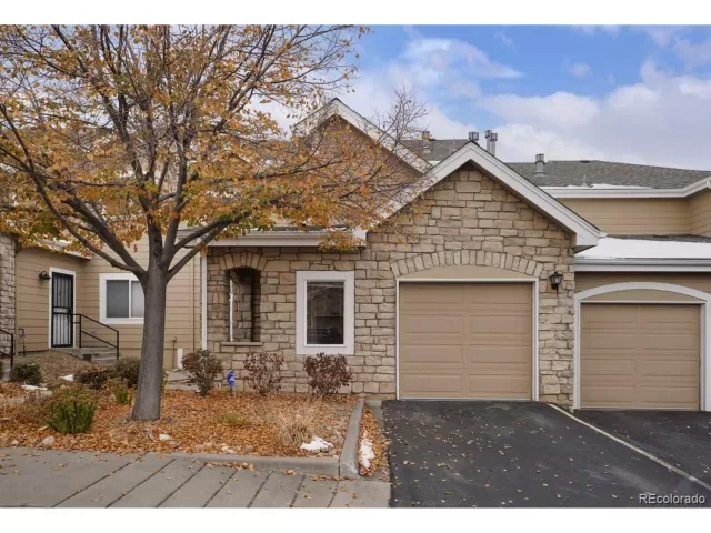 MLS: 2527511 Condo For Sale