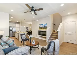 Photo #4: 2540685 Listing