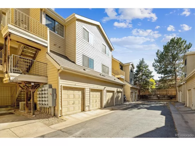 MLS: 2544708 Condo For Sale