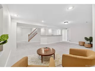 Photo #4: 2544811 Listing