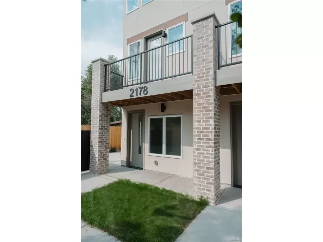 MLS: 2545111 Condo For Sale