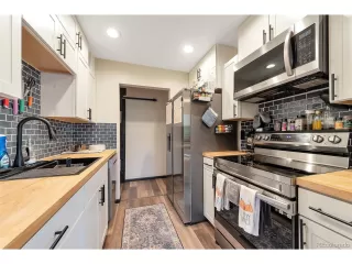 Photo #6: 2545899 Listing