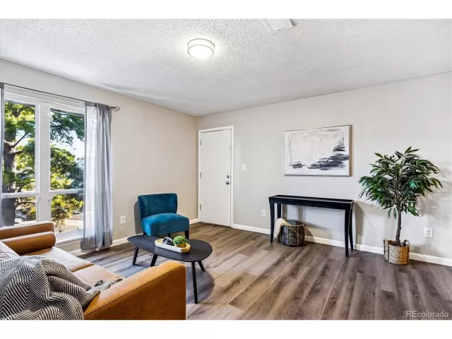 MLS: 2548361 Condo For Sale