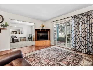 Photo #5: 2548418 Listing