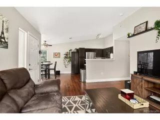 Photo #6: 2549237 Listing