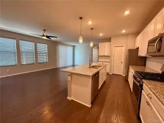 Photo #3: 2550025 Listing