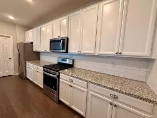 Photo #6: 2550025 Listing