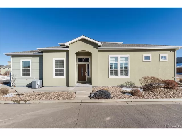 MLS: 2550496 Condo For Sale