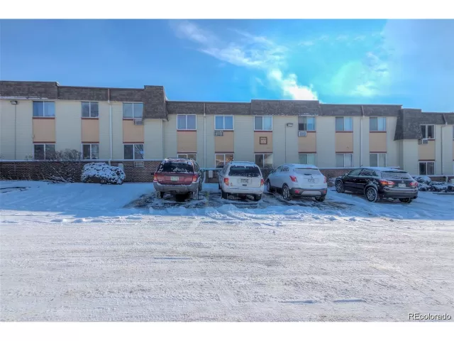 MLS: 2551591 Condo For Sale