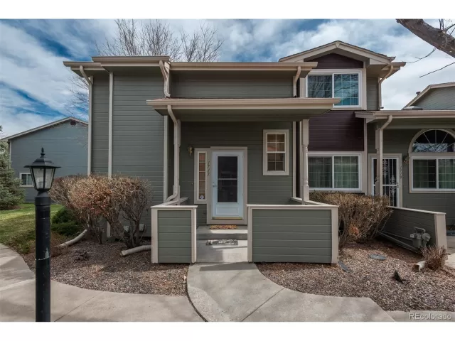 MLS: 2552451 Condo For Sale