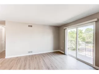 Photo #2: 2556058 Listing