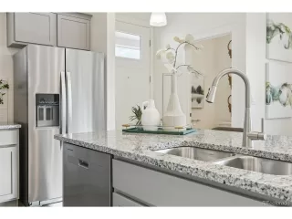 Photo #5: 2557066 Listing 