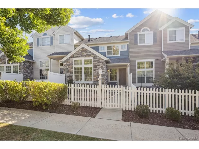 MLS: 2558206 Condo For Sale