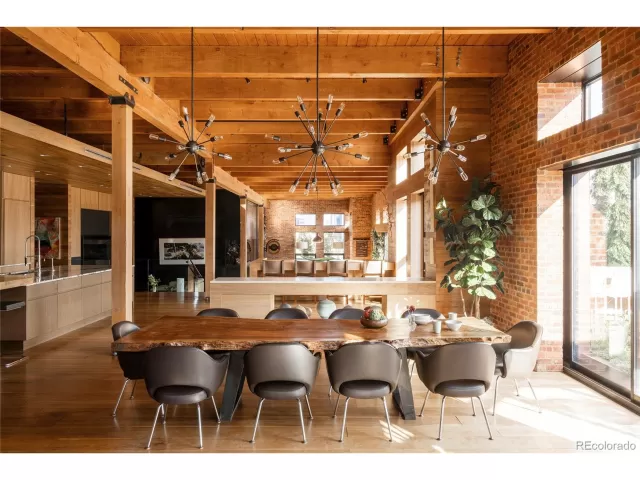 MLS: 2559197 Condo For Sale