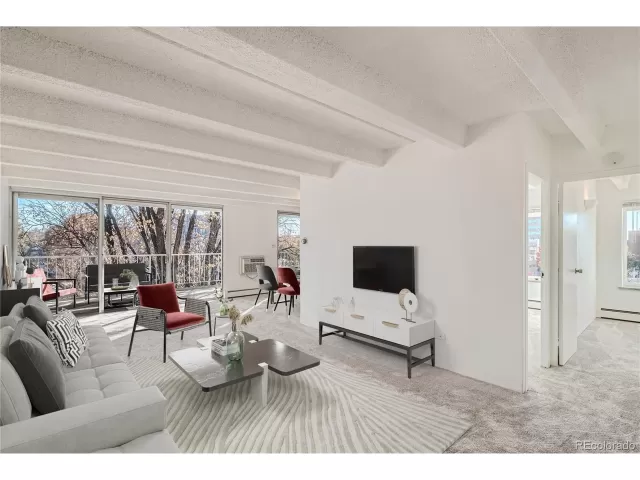 MLS: 2559673 Condo For Sale