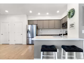 Photo #5: 2562489 Listing