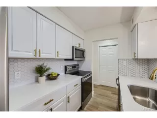 Photo #2: 2562712 Listing