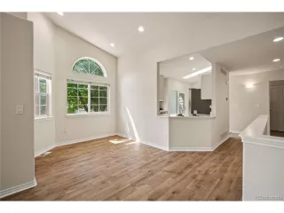 Photo #5: 2565190 Listing