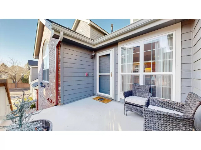 MLS: 2565520 Condo For Sale