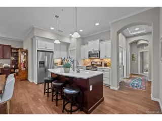 Photo #2: 2565879 Listing