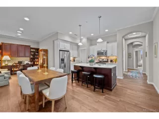 Photo #3: 2565879 Listing