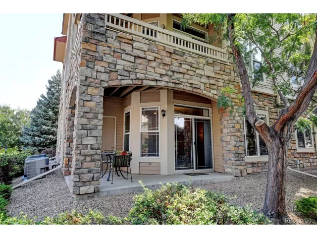 MLS: 2579898 Condo For Sale