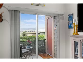 Photo #4: 2580124 Listing