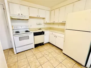 Photo #6: 2585088 Listing