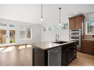 Photo #5: 2586052 Listing