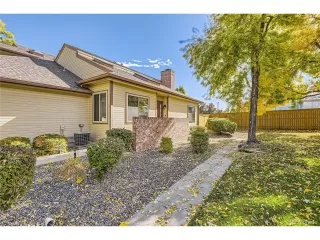 Photo #2: 2587040 Listing