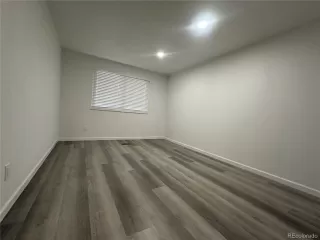 Photo #6: 2590592 Listing