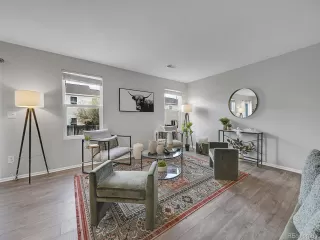 Photo #5: 2590857 Listing