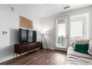 Photo #2: 2591986 Listing