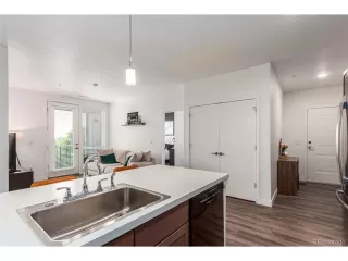 Photo #5: 2591986 Listing