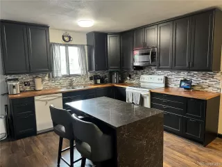 Photo #5: 2592798 Listing 