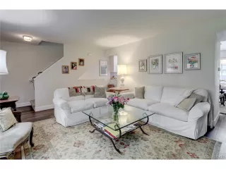 Photo #3: 2594597 Listing