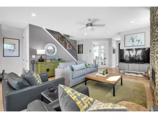 Photo #6: 2603374 Listing