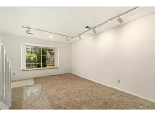 Photo #4: 2609126 Listing