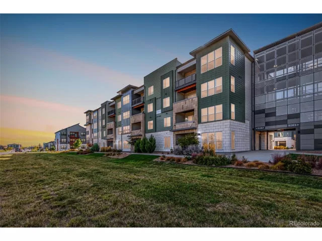 MLS: 2612962 Condo For Sale