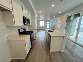 Photo #4: 2622725 Listing