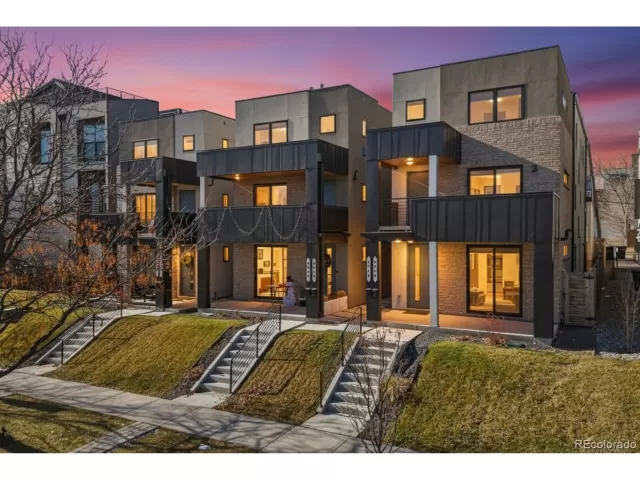 MLS: 2625381 Condo For Sale