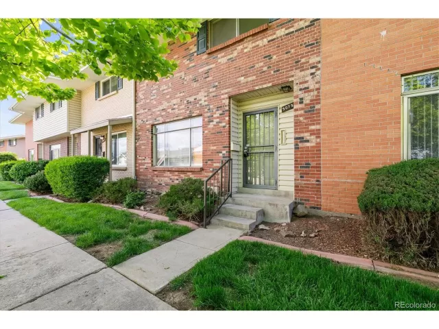 MLS: 2641133 Condo For Sale