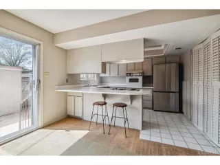 Photo #6: 2641133 Listing