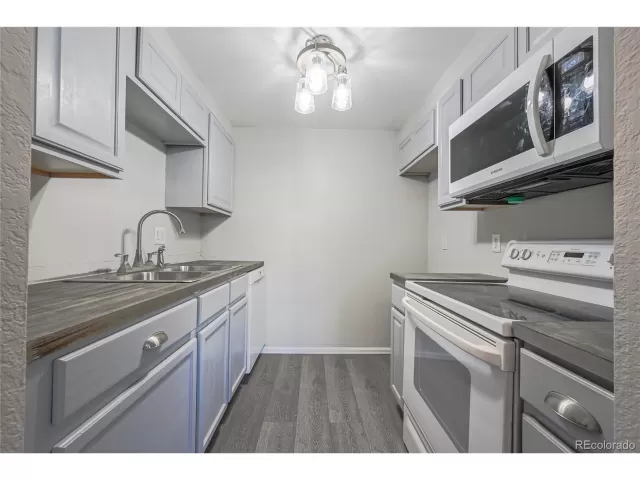 MLS: 2645810 Condo For Sale