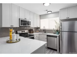 Photo #3: 2647081 Listing