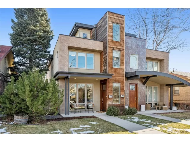 MLS: 2656292 Condo For Sale