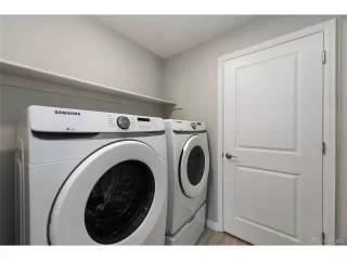 Photo #6: 2656938 Listing