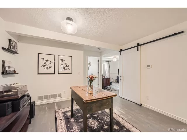 MLS: 2659878 Condo For Sale