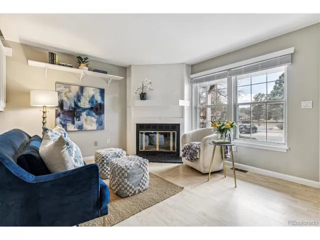 MLS: 2660249 Condo For Sale